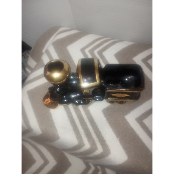 Locomotive Train TV Planter Ceramic MCM Retro 50s Black, Gold 8 3/4L X 5in Tall - Picture 3 of 6